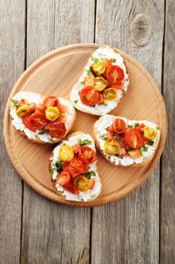 lezzetli taze bruschetta domates ile