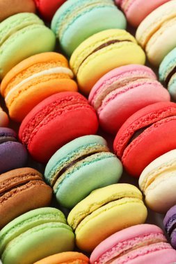 Fransız renkli macaronos