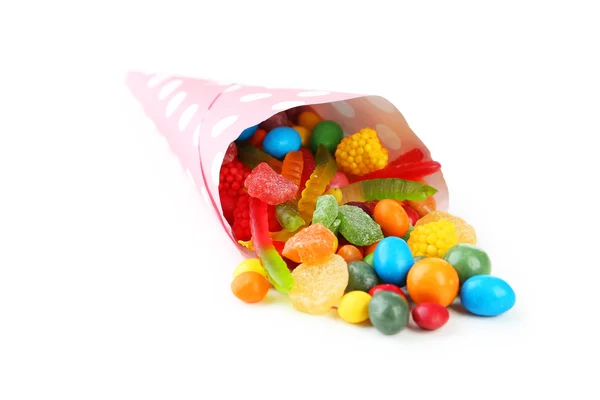 Красочные конфеты на белом — стоковое фото