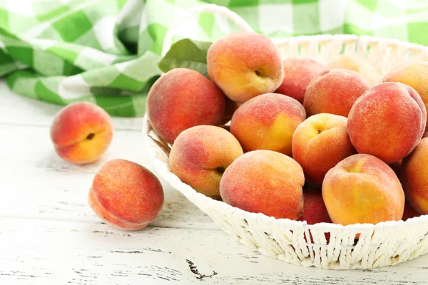 Reife Pfirsiche Früchte — Stockfoto