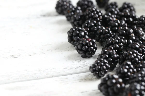 Beautiful ripe blackberries — Stock Photo, Image
