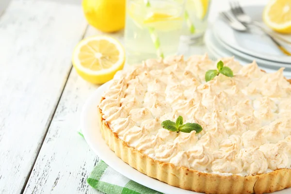 Lemon meringue pie on plate — Stock Photo, Image