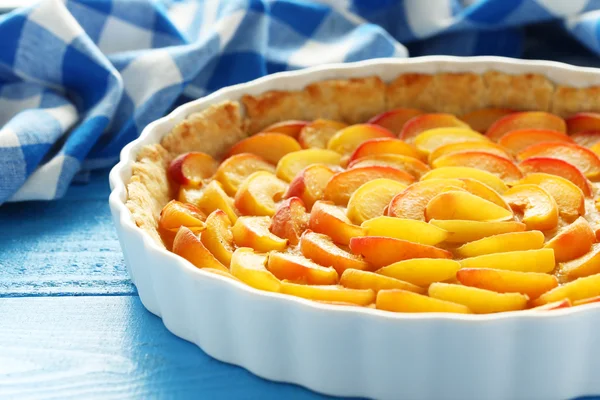 Homemade apricot pie — Stock Photo, Image