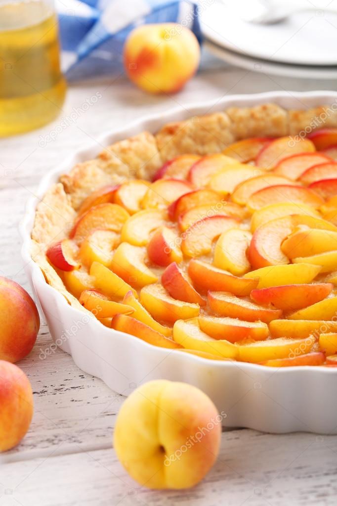 Homemade apricot pie — Stock Photo © 5seconds 80124878