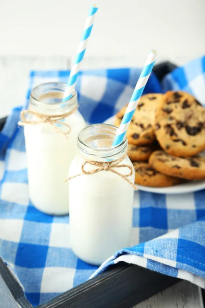 Botol susu dengan sedotan — Stok Foto