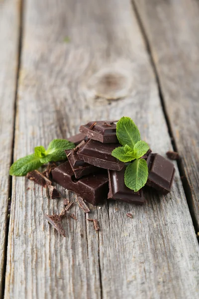 Menta fresca con chocolate —  Fotos de Stock