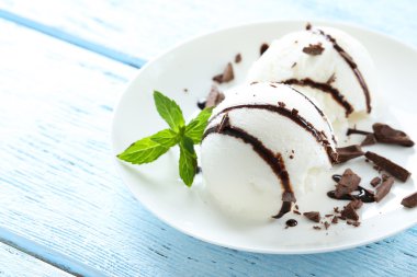 Tatlı dondurma plaka