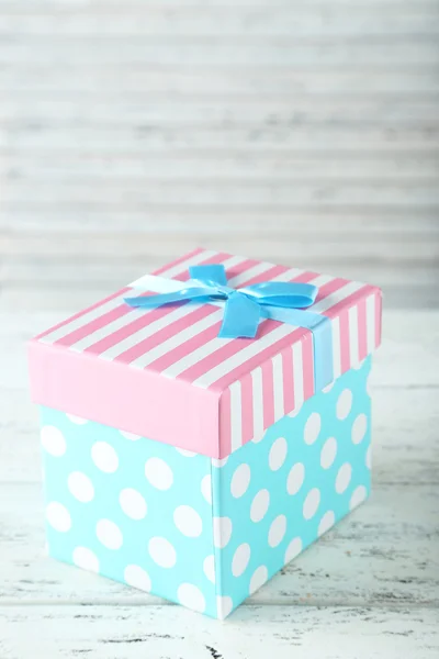 Beautiful gift box — Stock Photo, Image