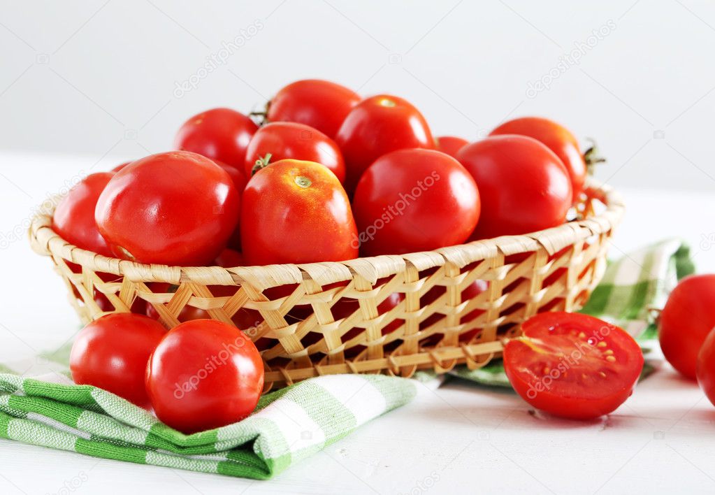 Tomate rojo fresco â Fotos de Stock
