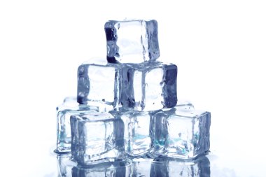 mavi arkaplanda buz küpleri