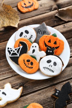 Taze Cadılar Bayramı gingerbread çerezleri