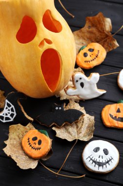 Taze Cadılar Bayramı gingerbread çerezleri