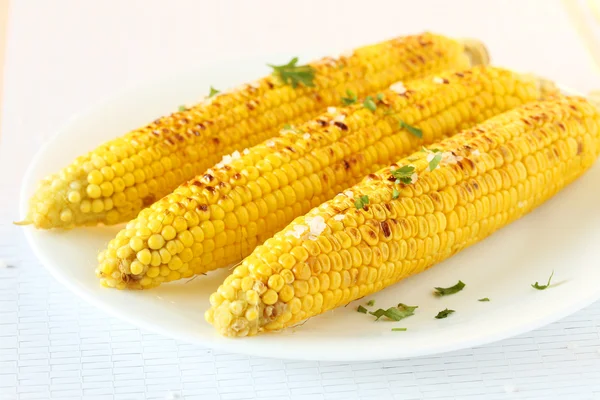 Fresh tasty grilled corn — Stock Photo, Image