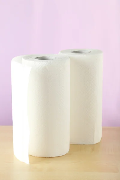 Rollen van papieren handdoeken — Stockfoto