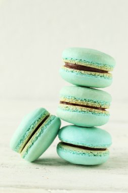 Beyaz yeşil macarons