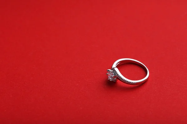 Anillo de diamante de cerca — Foto de Stock