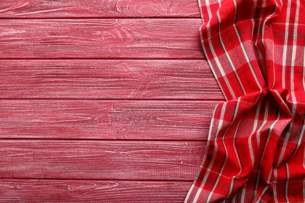 Tahta masadaki peçete.