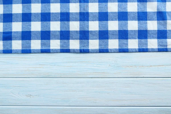 Guardanapo na mesa de madeira — Fotografia de Stock