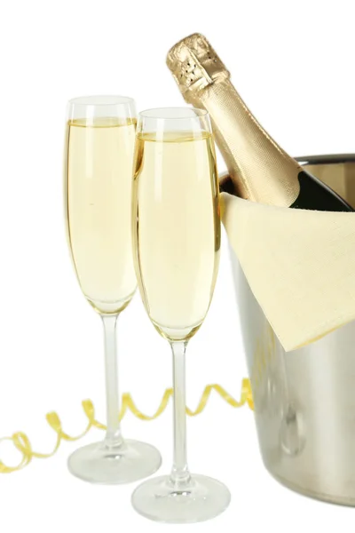 Bicchieri di champagne con bottiglia — Foto Stock