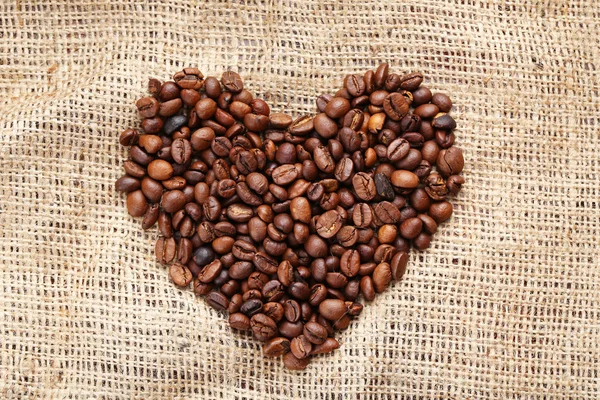 Gebrande koffiebonen hart — Stockfoto