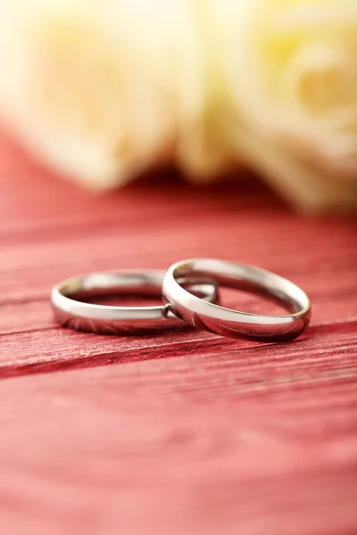 Silver wedding rings — Stock Photo, Image