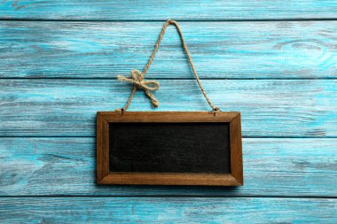 kahverengi ahşap çerçeve