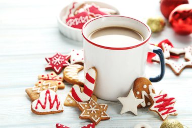 Sıcak kahve ile Noel tatlılar