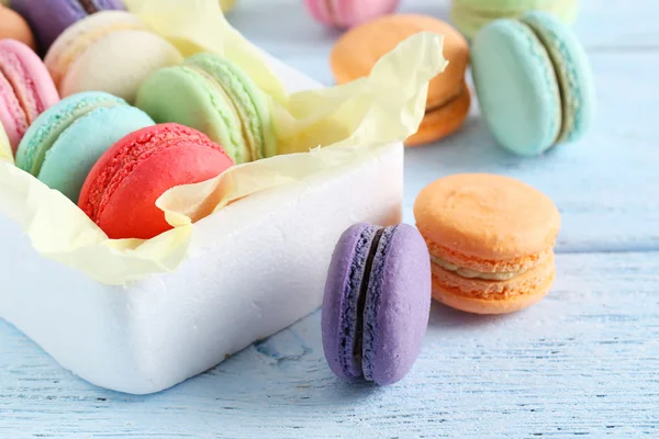 Macarons coloridos e saborosos franceses — Fotografia de Stock