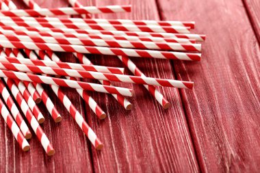 çizgili içki payet