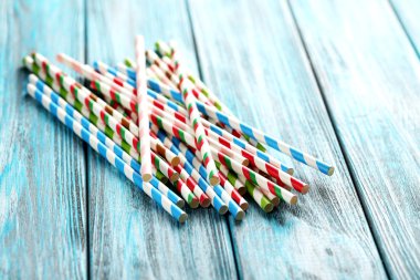 çizgili içki payet