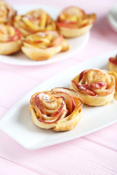 Fresh puff pastry with apple shaped roses — Stock Photo, Image