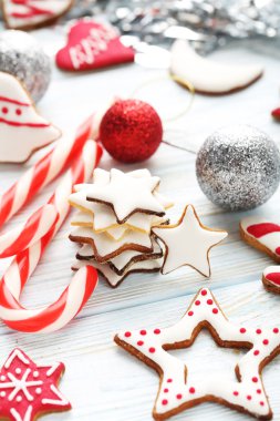 Noel kurabiyeleri ve oyuncaklar