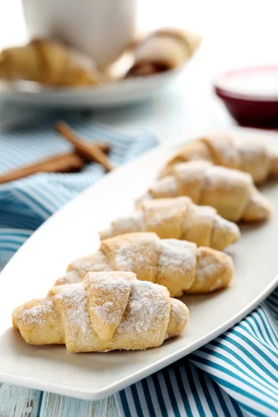 Čerstvé domácí croissanty — Stock fotografie