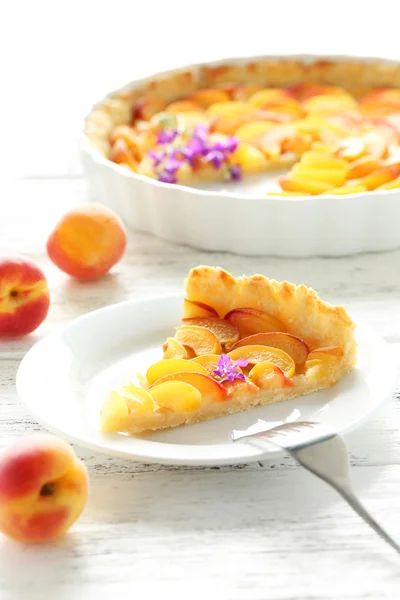 Slice of apricot pie — Stock Photo, Image