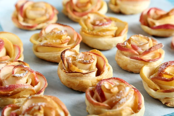 Fresh puff pastry with apple — Stock Photo, Image
