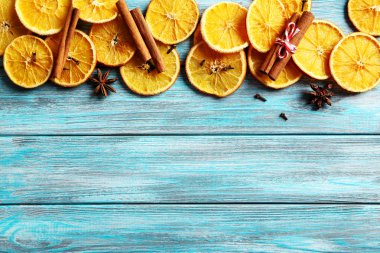 kurutulmuş portakal dilimleri