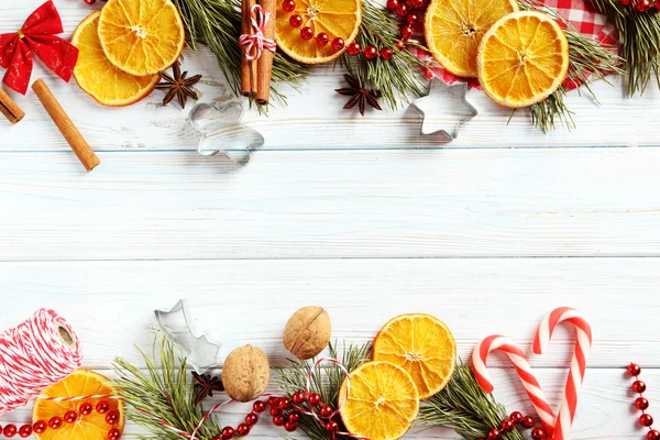 Fatias de laranja com decoração de Natal — Fotografia de Stock