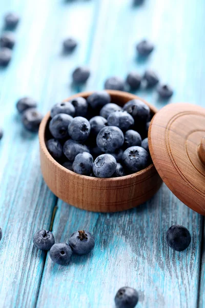 Bleuets savoureux dans un bol — Photo