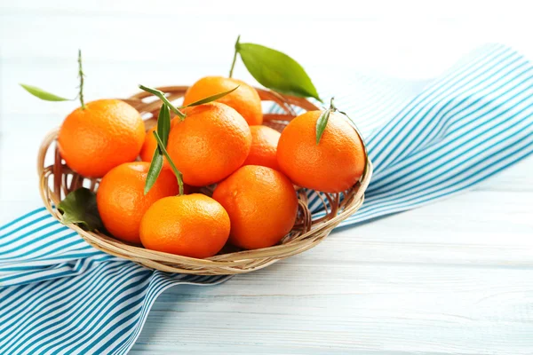 Ripe mandarin on  table — Stock Photo, Image