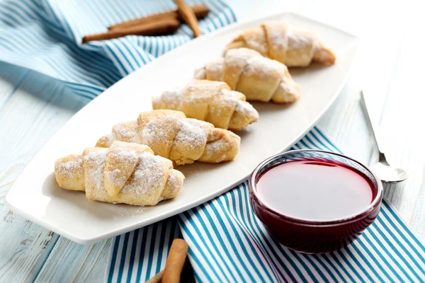 Čerstvé domácí croissanty — Stock fotografie