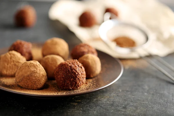 Trufas de chocolate doce — Fotografia de Stock