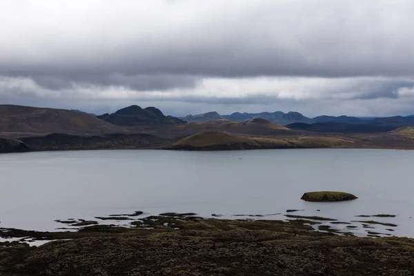 Озеро в Национальном парке Ландманналаугар Исландия — стоковое фото