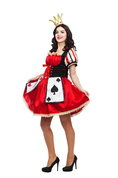 Piková královna. Kreativní mladá dáma v barvách černé a červené šaty — Stock fotografie