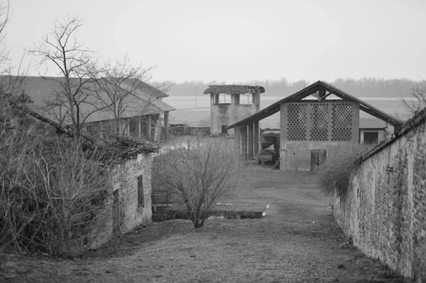 Terk Edilmiş Köy Çiftliğinin Bir Parçası — Stok fotoğraf