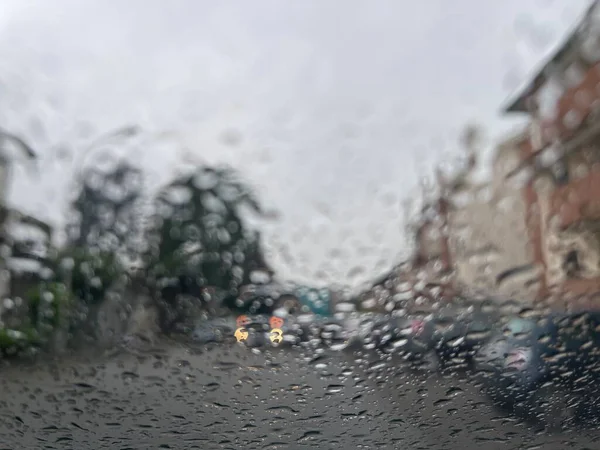 Lkw Bei Regen Unterwegs — Stockfoto