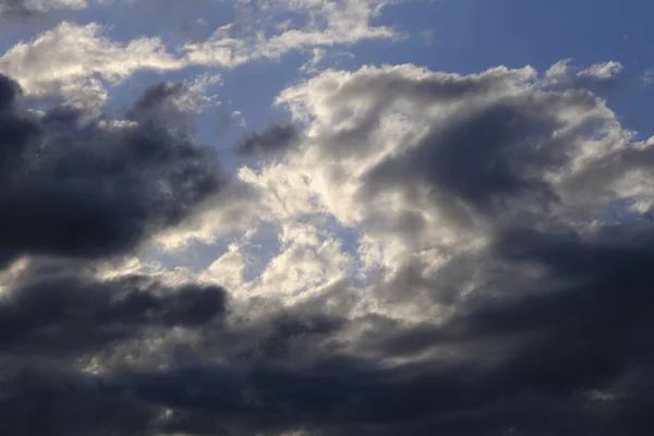 Erstaunlicher Himmel Mit Wolken Und Regen — Stockfoto