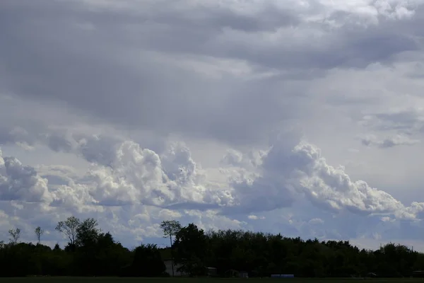 Erstaunlicher Himmel Mit Wolken Und Regen — Stockfoto