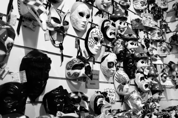 Carnaval maskers op verkoop — Stockfoto