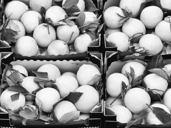 Birnen auf dem Wochenmarkt — Stockfoto