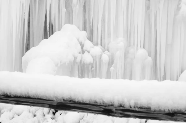 Carámbanos congelados — Foto de Stock